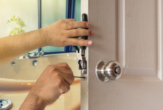 How much does a locksmith cost